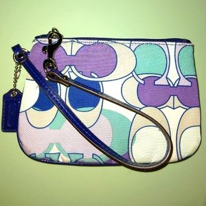 Brand New☆COACH☆KYRA☆Signature Scarf Print Small Purple/Multicolored Wristlet